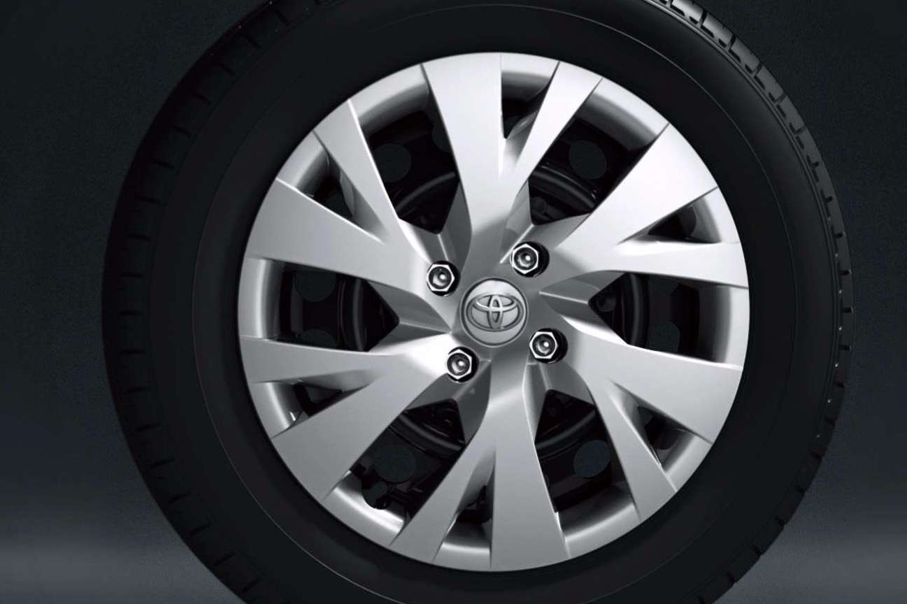 185/60R15タイヤ&5?Jスチールホイール(樹脂フルキャップ付)