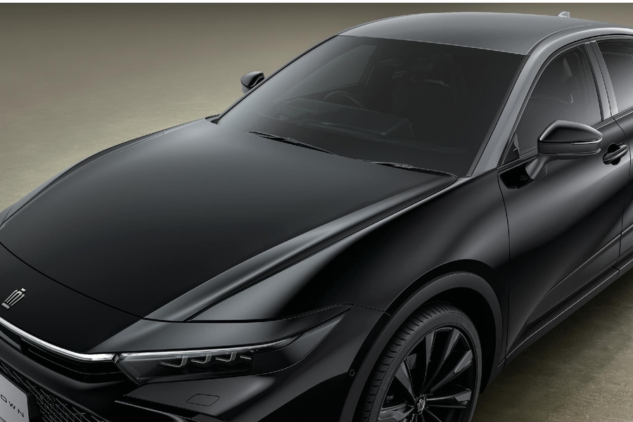 【新品同様】クラウン 7075 メンテナンス付属品付き クラウン70周年特別仕様車ページ | ネッツトヨタ福岡株式会社