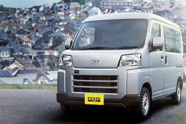 デラックス（CVT・2WD）